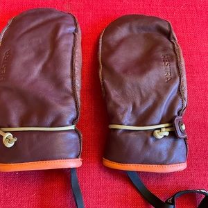 Hestra Wakayama Mittens (Bordeaux/Brown)!